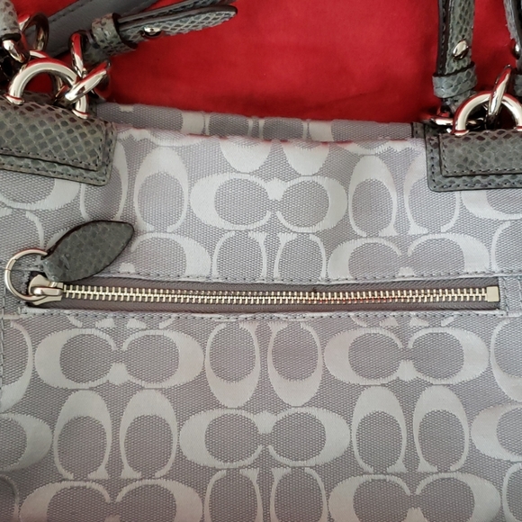 Coach Signature Sachel - Picture 3 of 8